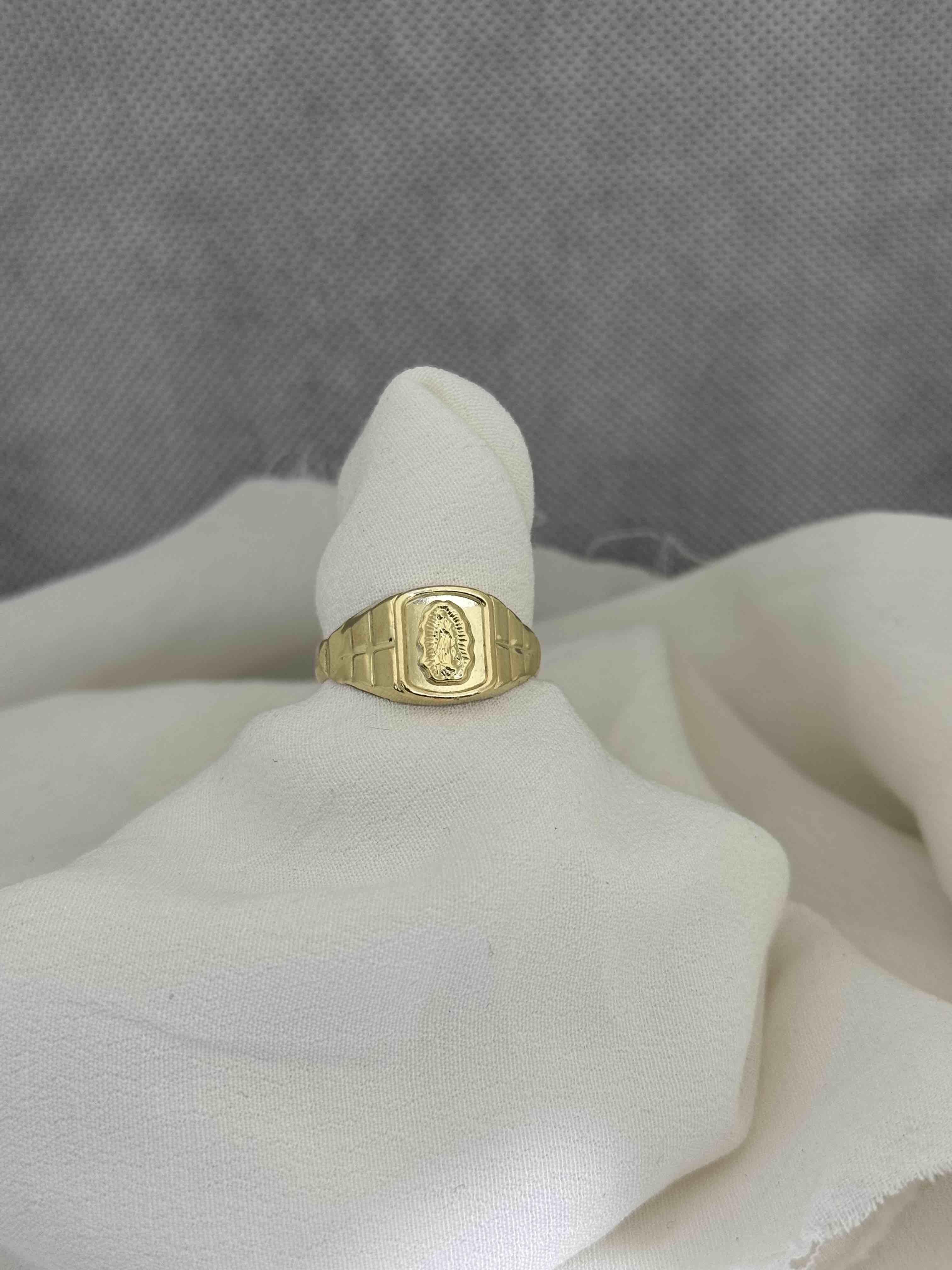Anillo macizo piedra cuadrada